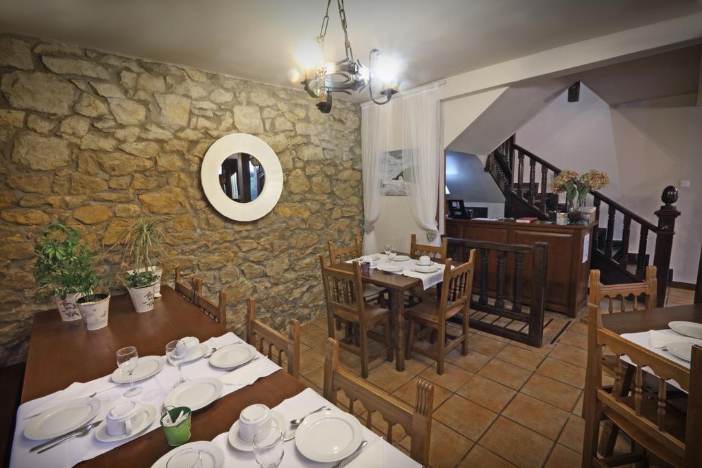 Posada La Solana - Adults Only ซันติยานาเดลมาร์ ภายนอก รูปภาพ